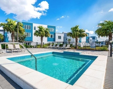 7785 Spectrum Drive - Photo Thumbnail 19