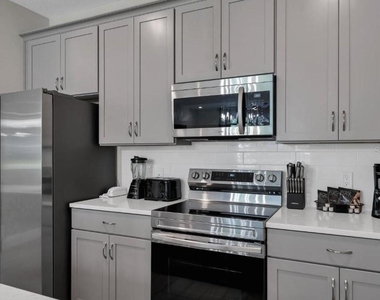 7785 Spectrum Drive - Photo Thumbnail 4