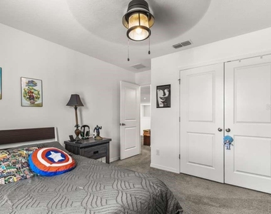 5637 Beggs Road - Photo Thumbnail 4
