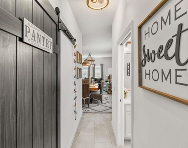 5637 Beggs Road - Photo Thumbnail 22