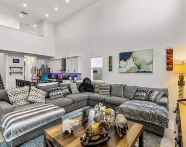5637 Beggs Road - Photo Thumbnail 17