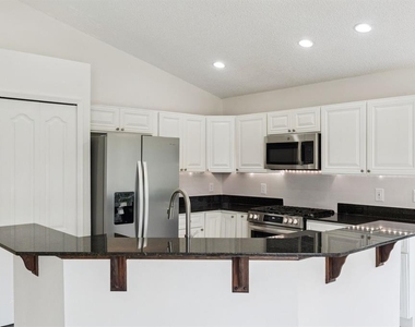 13635 Waterhouse Way - Photo Thumbnail 10