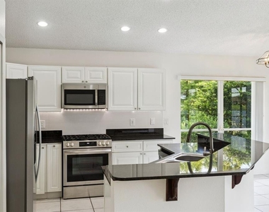 13635 Waterhouse Way - Photo Thumbnail 11