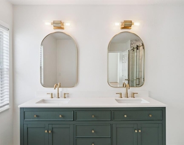 13635 Waterhouse Way - Photo Thumbnail 15