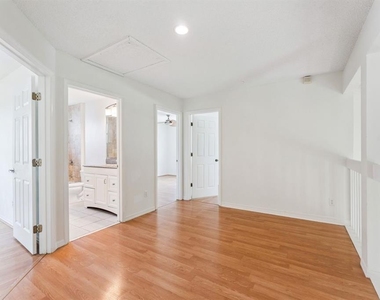 13635 Waterhouse Way - Photo Thumbnail 19