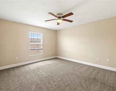1469 Salisbury Drive - Photo Thumbnail 13