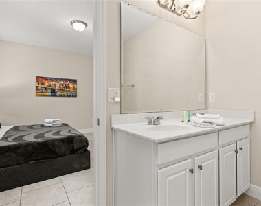 5373 Oakbourne Avenue - Photo Thumbnail 14