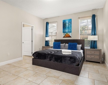 5373 Oakbourne Avenue - Photo Thumbnail 10
