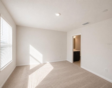 12850 Gabor Avenue - Photo Thumbnail 10