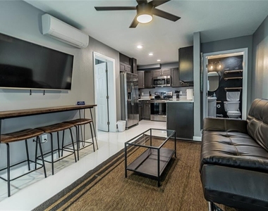 1225 E Livingston Street - Photo Thumbnail 7