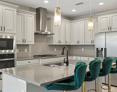 12754 Brodlove Lane - Photo Thumbnail 4