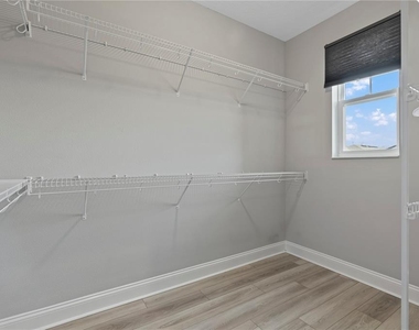 12754 Brodlove Lane - Photo Thumbnail 12