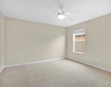 2615 Lakemoor Drive - Photo Thumbnail 30
