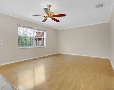 2615 Lakemoor Drive - Photo Thumbnail 12