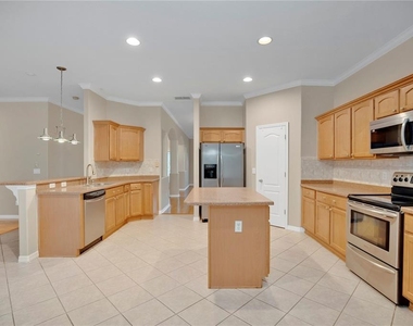 2615 Lakemoor Drive - Photo Thumbnail 15