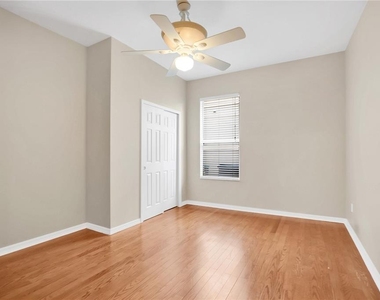 2615 Lakemoor Drive - Photo Thumbnail 8