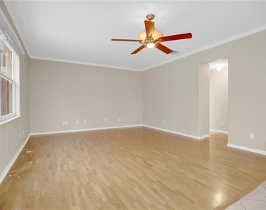2615 Lakemoor Drive - Photo Thumbnail 10