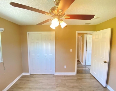 908 Teatro Court - Photo Thumbnail 19