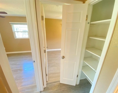 908 Teatro Court - Photo Thumbnail 18
