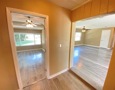 908 Teatro Court - Photo Thumbnail 9