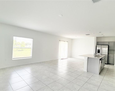 1033 Waterfall Boulevard - Photo Thumbnail 3