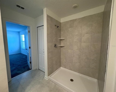 1033 Waterfall Boulevard - Photo Thumbnail 17