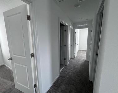 1033 Waterfall Boulevard - Photo Thumbnail 27