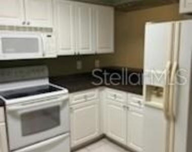 940 Douglas Avenue - Photo Thumbnail 8