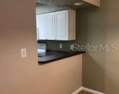 940 Douglas Avenue - Photo Thumbnail 12