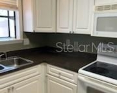 940 Douglas Avenue - Photo Thumbnail 6