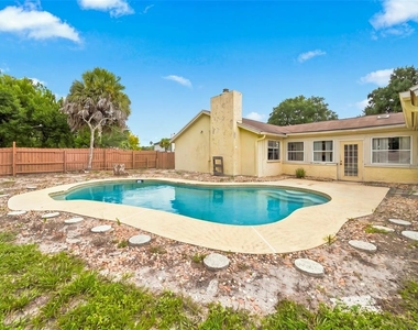 8334 Crosswicks Drive - Photo Thumbnail 35