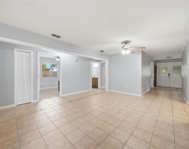 8334 Crosswicks Drive - Photo Thumbnail 30