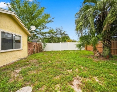 8334 Crosswicks Drive - Photo Thumbnail 11