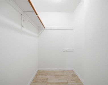 8334 Crosswicks Drive - Photo Thumbnail 12