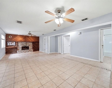 8334 Crosswicks Drive - Photo Thumbnail 10