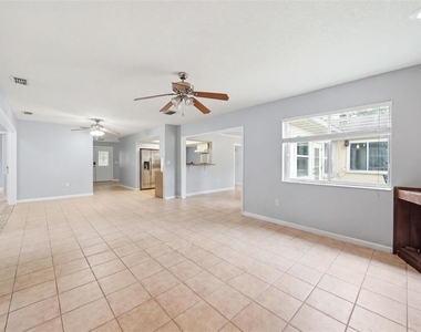 8334 Crosswicks Drive - Photo Thumbnail 5