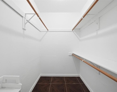 8334 Crosswicks Drive - Photo Thumbnail 18