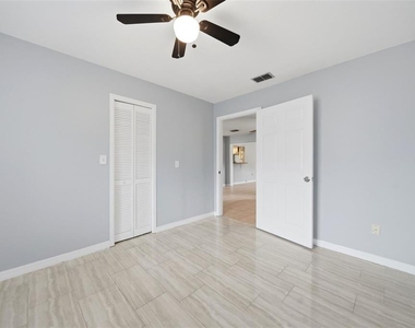 8334 Crosswicks Drive - Photo Thumbnail 29