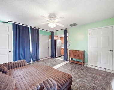 8334 Crosswicks Drive - Photo Thumbnail 20