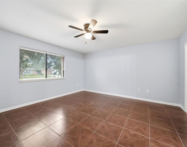 8334 Crosswicks Drive - Photo Thumbnail 24