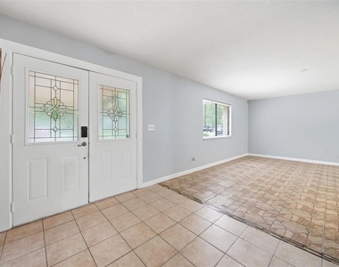 8334 Crosswicks Drive - Photo Thumbnail 6