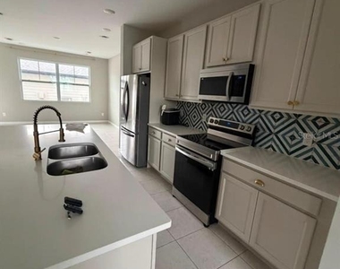 11165 Lime Flower Drive - Photo Thumbnail 5