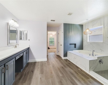 2732 Balforn Tower Way - Photo Thumbnail 17