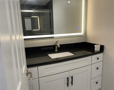 5156 Conroy Road - Photo Thumbnail 11