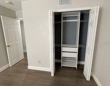 5156 Conroy Road - Photo Thumbnail 4