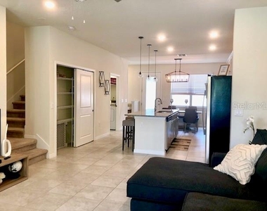 2674 Mead Avenue - Photo Thumbnail 3