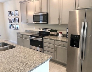 2674 Mead Avenue - Photo Thumbnail 11