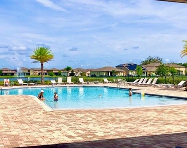 2674 Mead Avenue - Photo Thumbnail 60