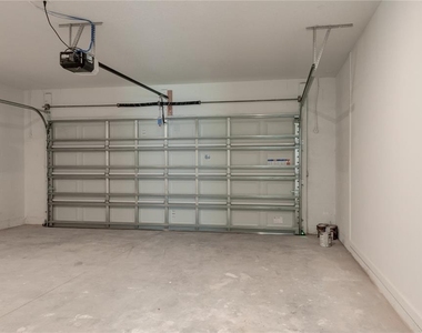 1806 Weir Boulevard - Photo Thumbnail 17