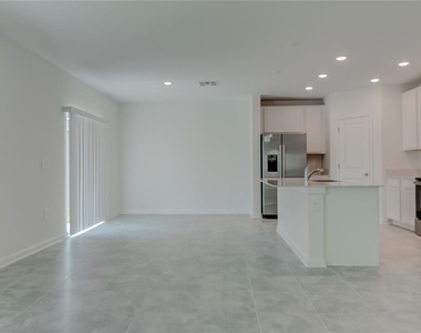 1806 Weir Boulevard - Photo Thumbnail 6